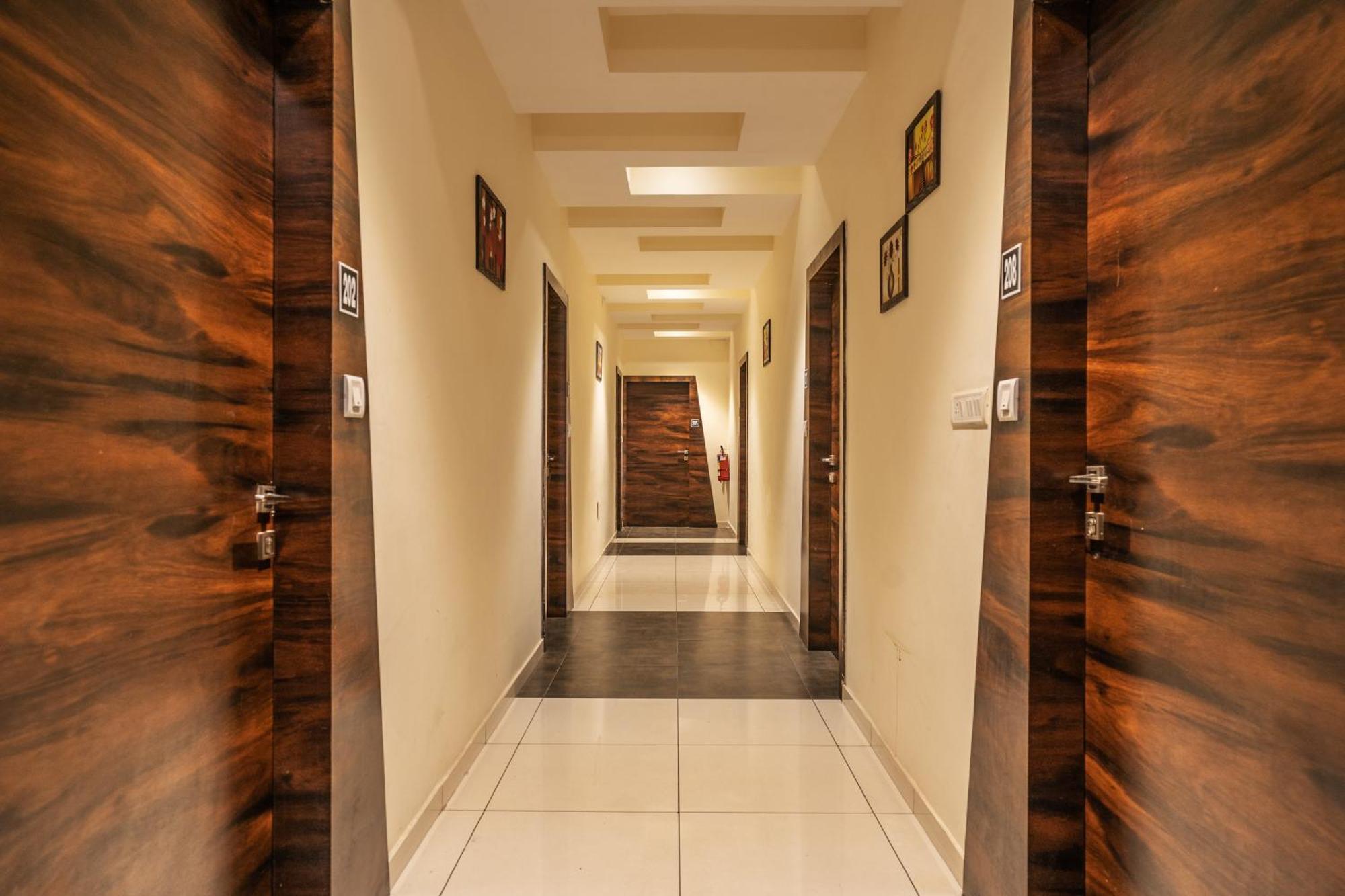 Hotel Naman ウダイプル エクステリア 写真