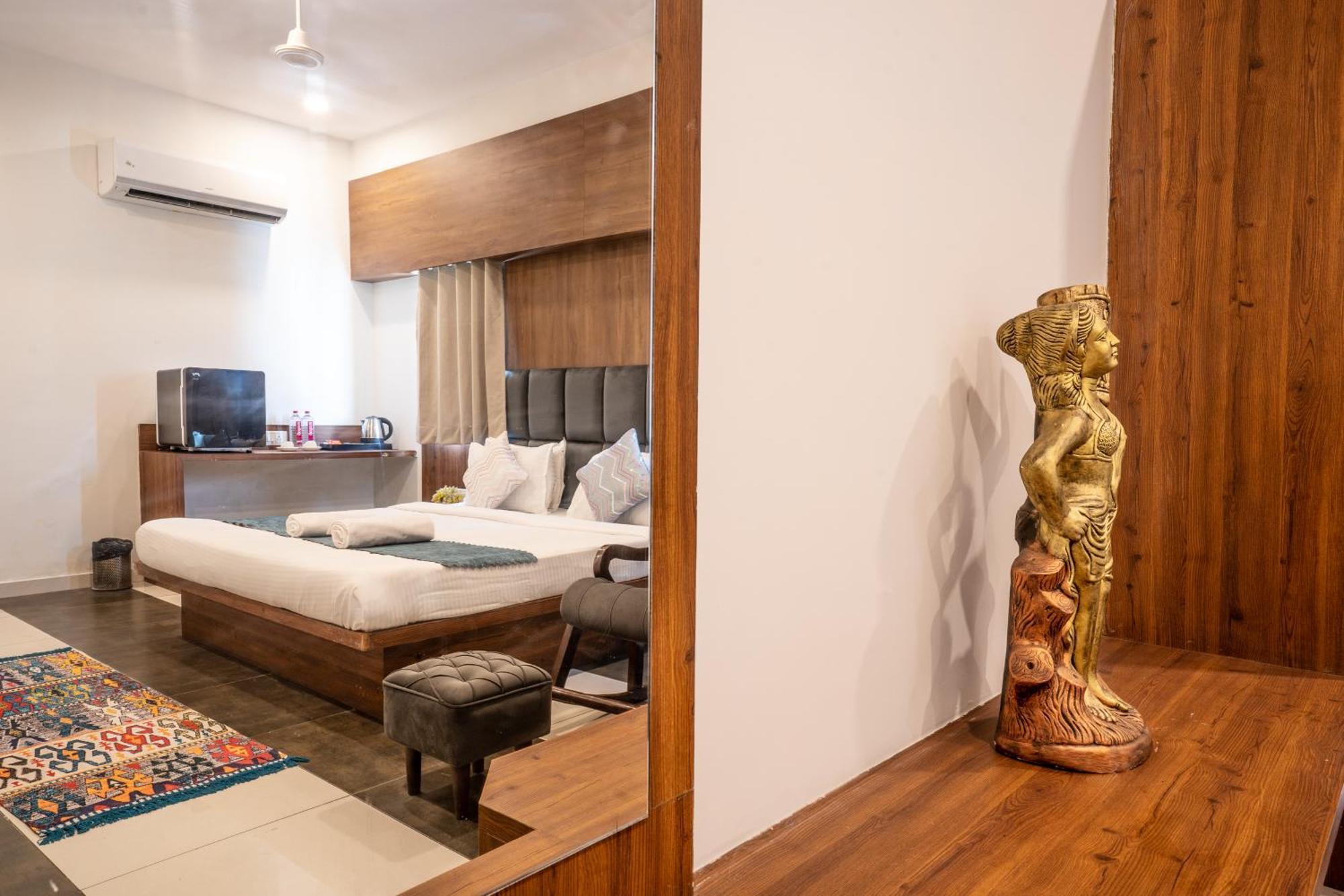 Hotel Naman ウダイプル エクステリア 写真