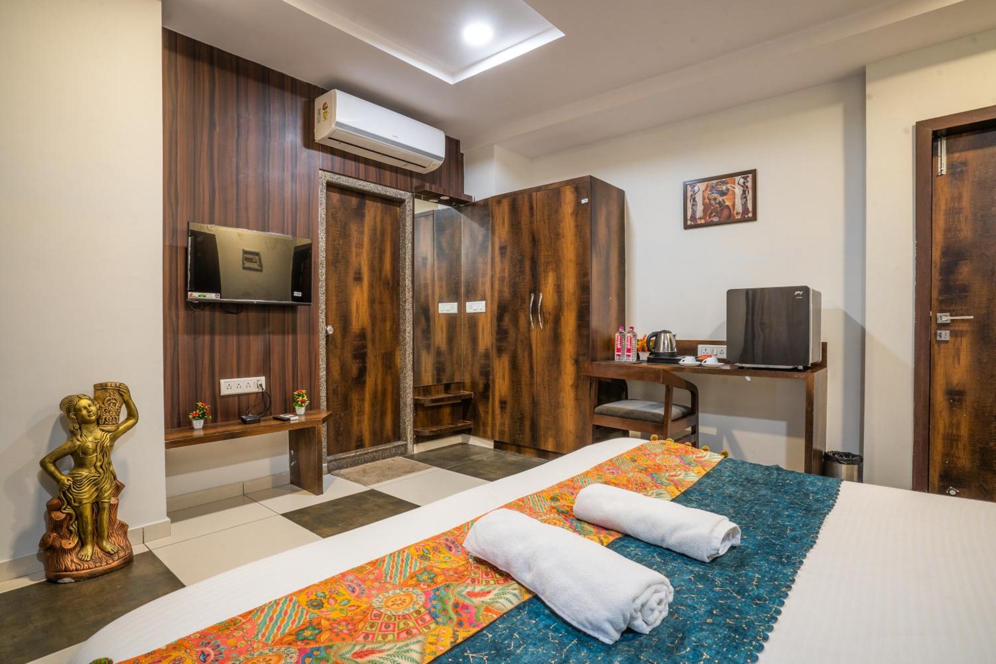Hotel Naman ウダイプル エクステリア 写真