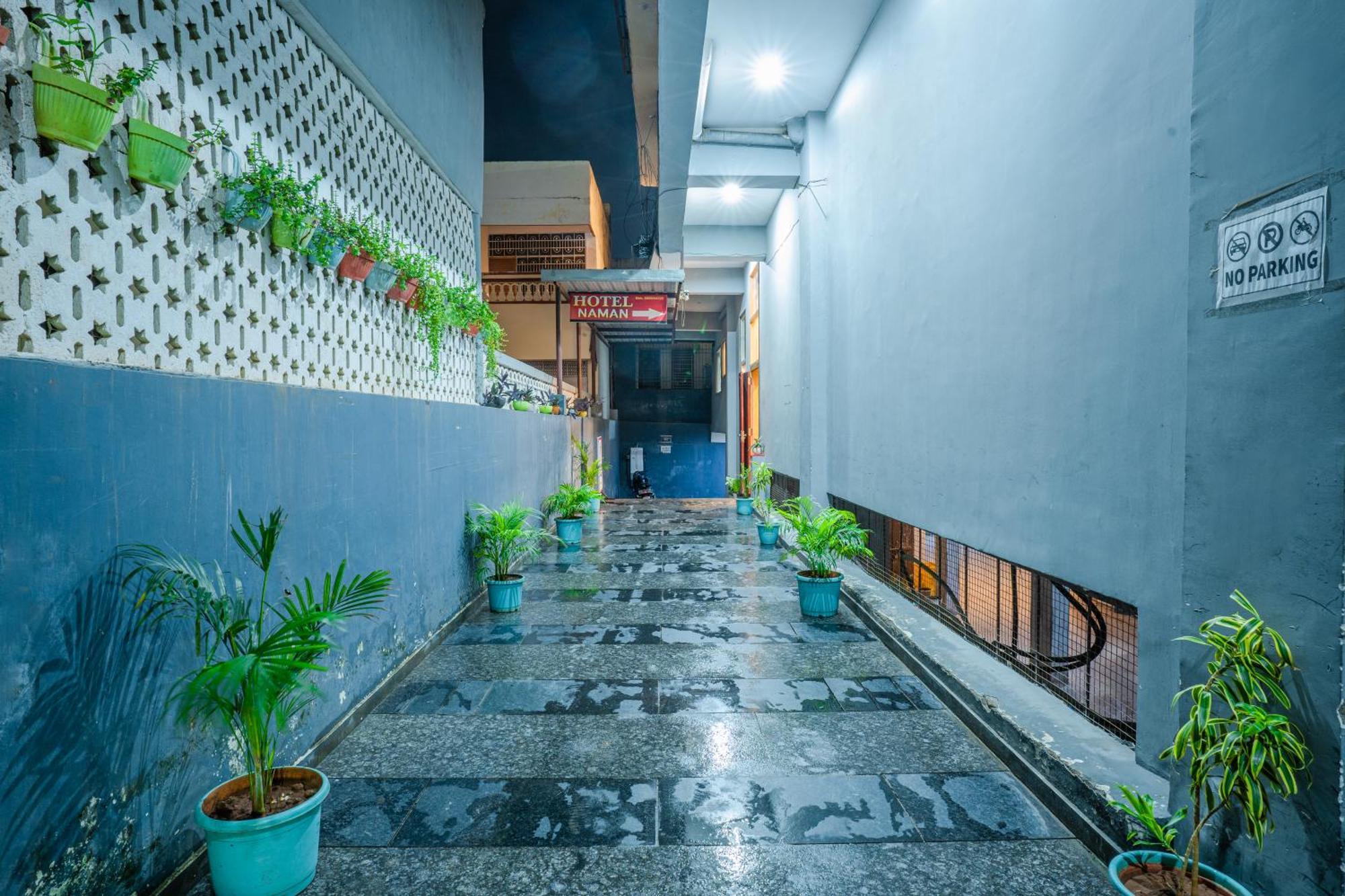 Hotel Naman ウダイプル エクステリア 写真