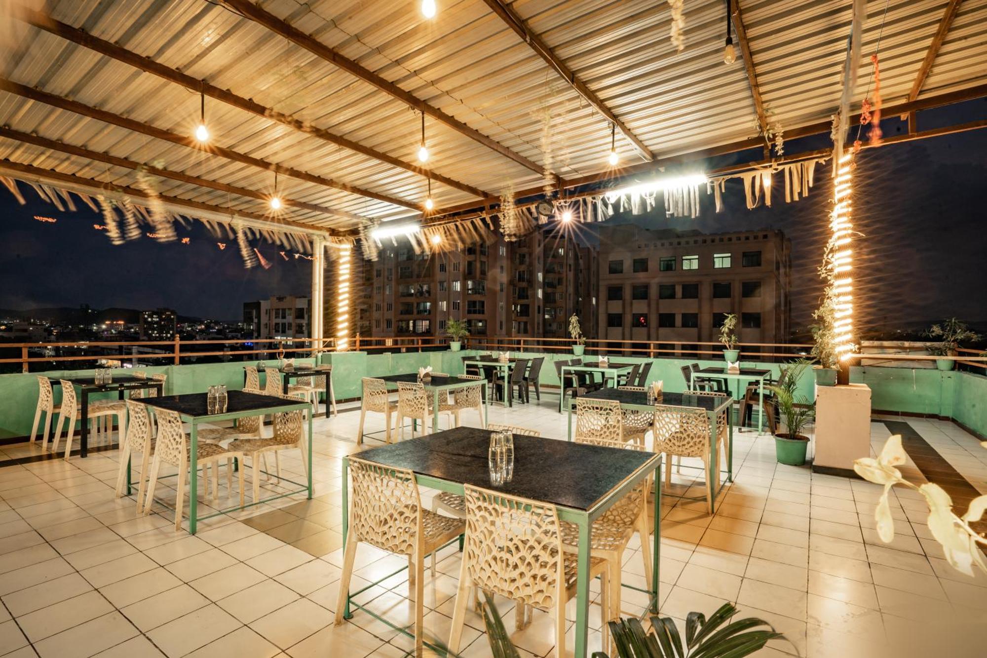Hotel Naman ウダイプル エクステリア 写真