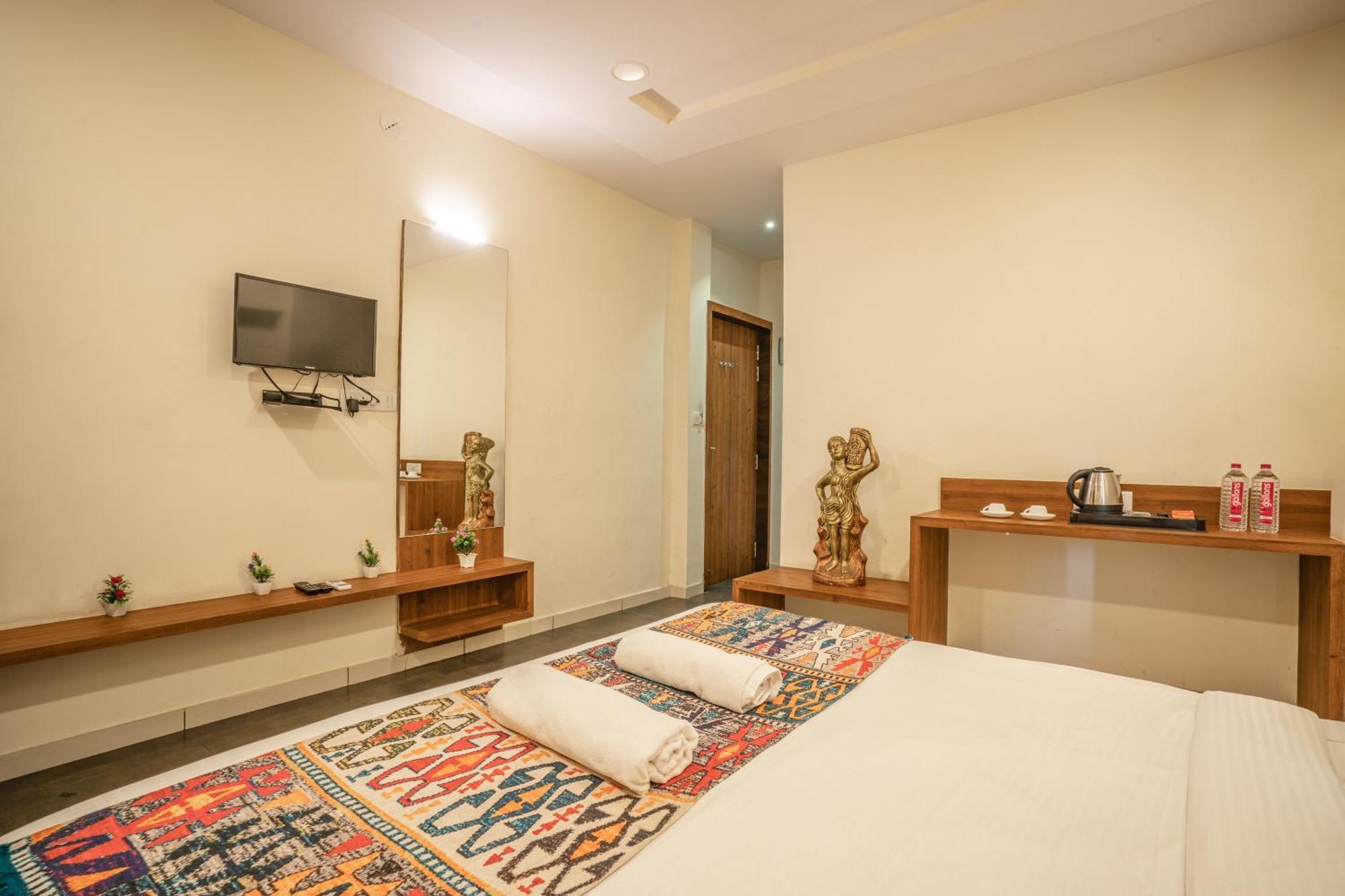 Hotel Naman ウダイプル エクステリア 写真