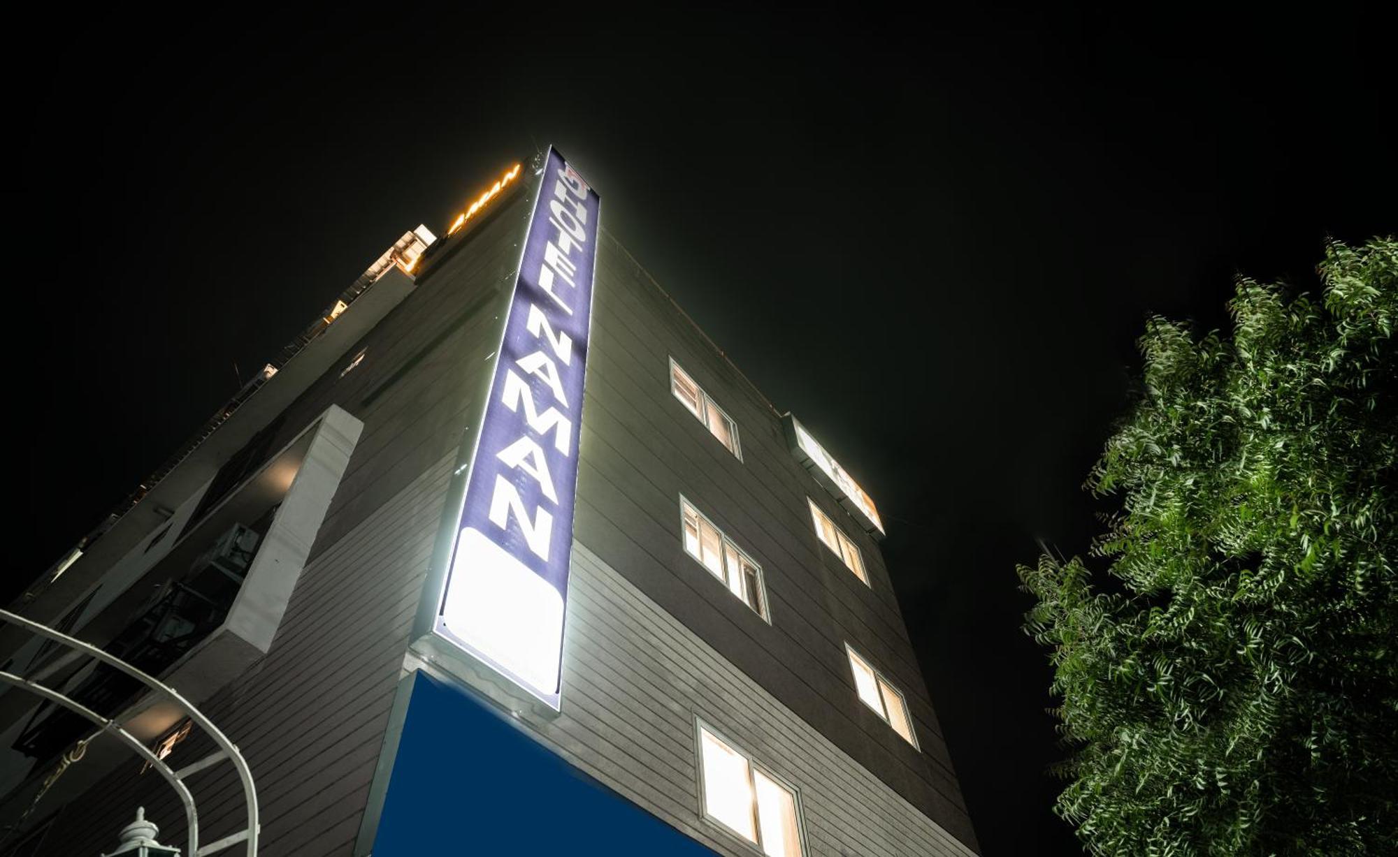 Hotel Naman ウダイプル エクステリア 写真